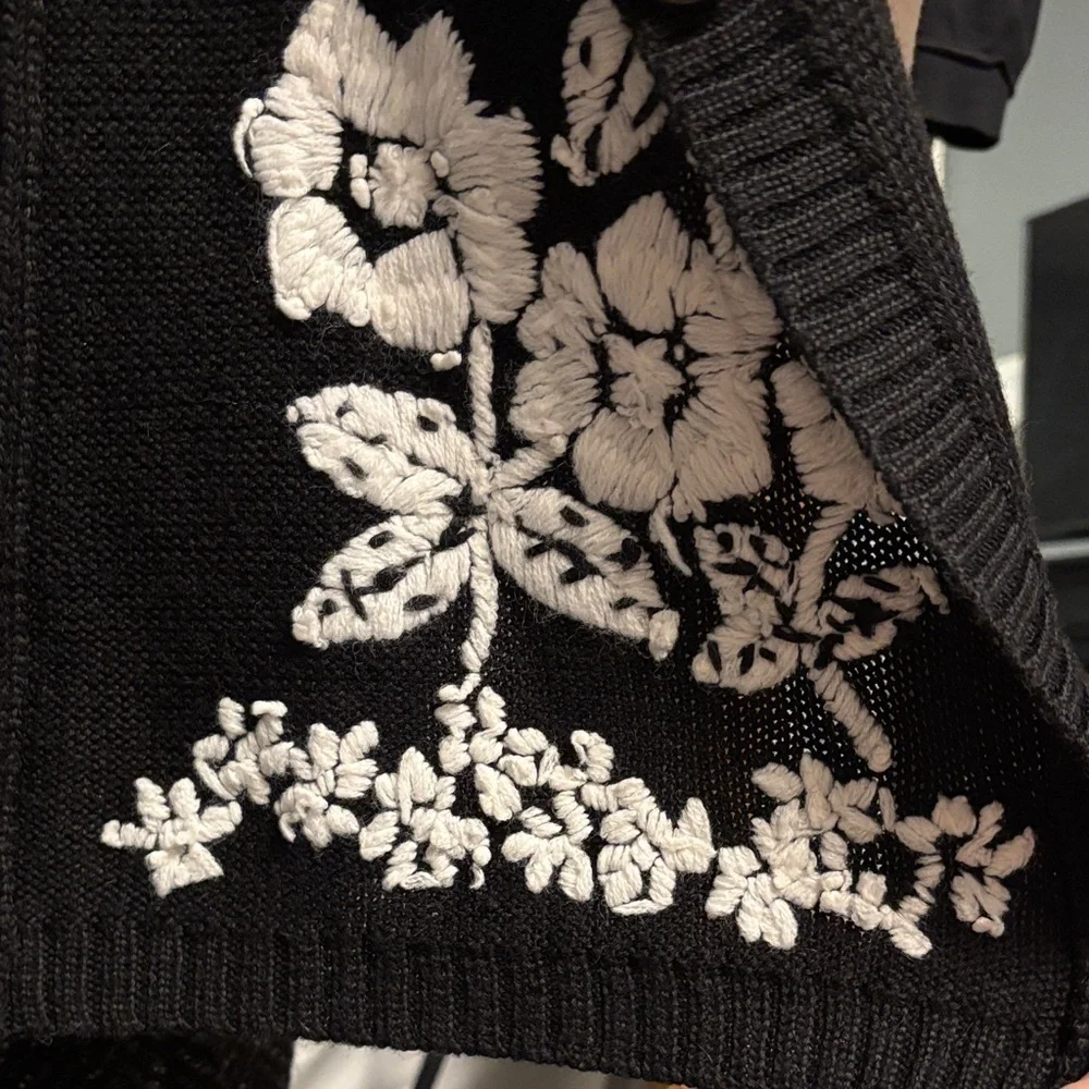 Y2K Floral Embroidered Cardigan Cottagecore Romantic Boutique Rare Small